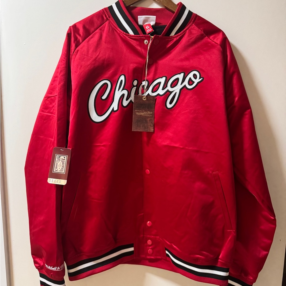 Mitchell & Ness Chicago Bulls Satin Jacket XL NBA Double Clutch Windy City Red